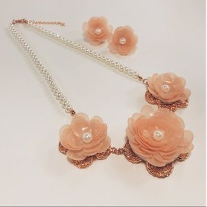 Rose pink/gold necklace and matching earring set